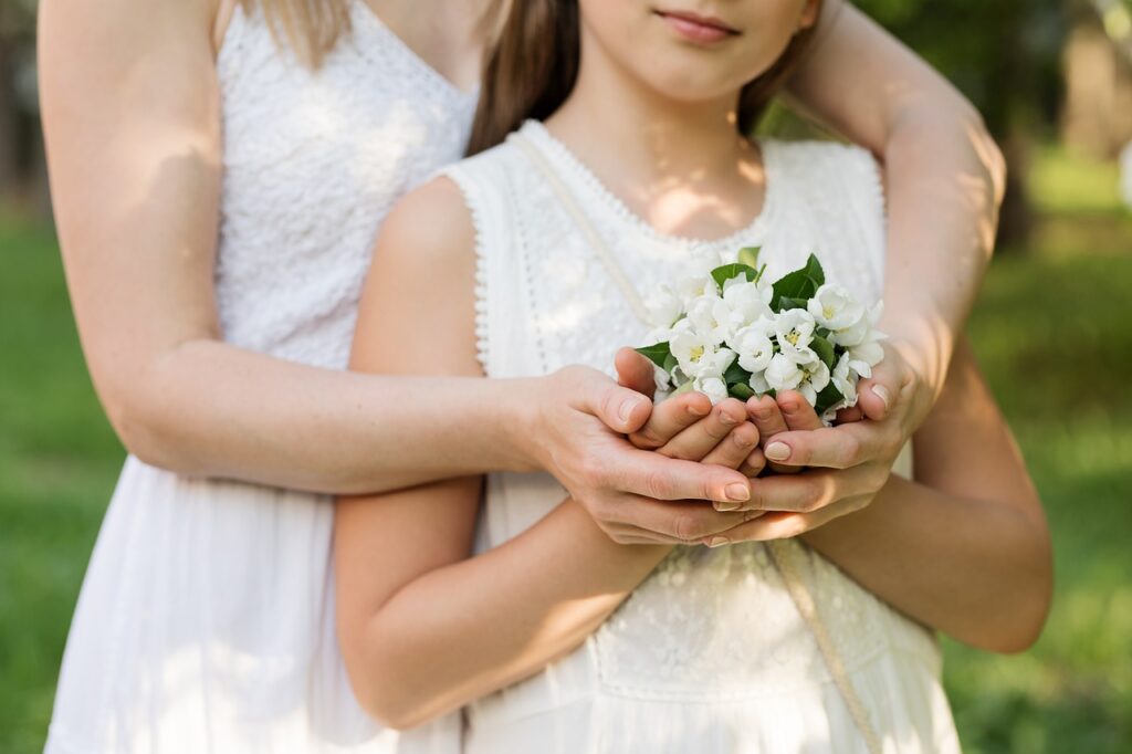 mom, daughter, girl-4211831.jpg